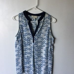 Sleeveless blouse